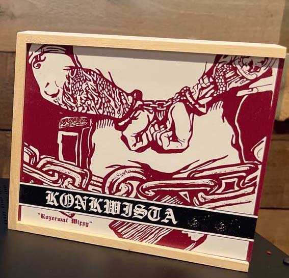 Konkwista  "Rozerwac Wiezy" wooden box